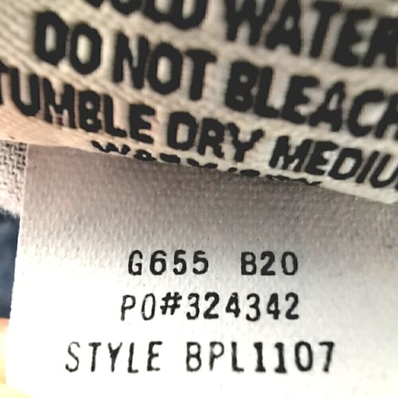 BKE Harper EUC Women's 6 Curvy Embroidered Hand Sanded and  BPL1107 Crop Jeans - Picture 9 of 15